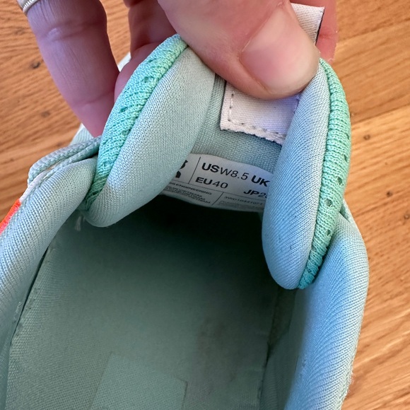 On Cloudsurfer - Women's Size 8.5 - Mint, White, Orange - Picture 9 of 9